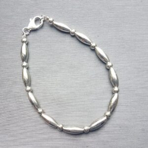 Argent Oval Bead Bracelet